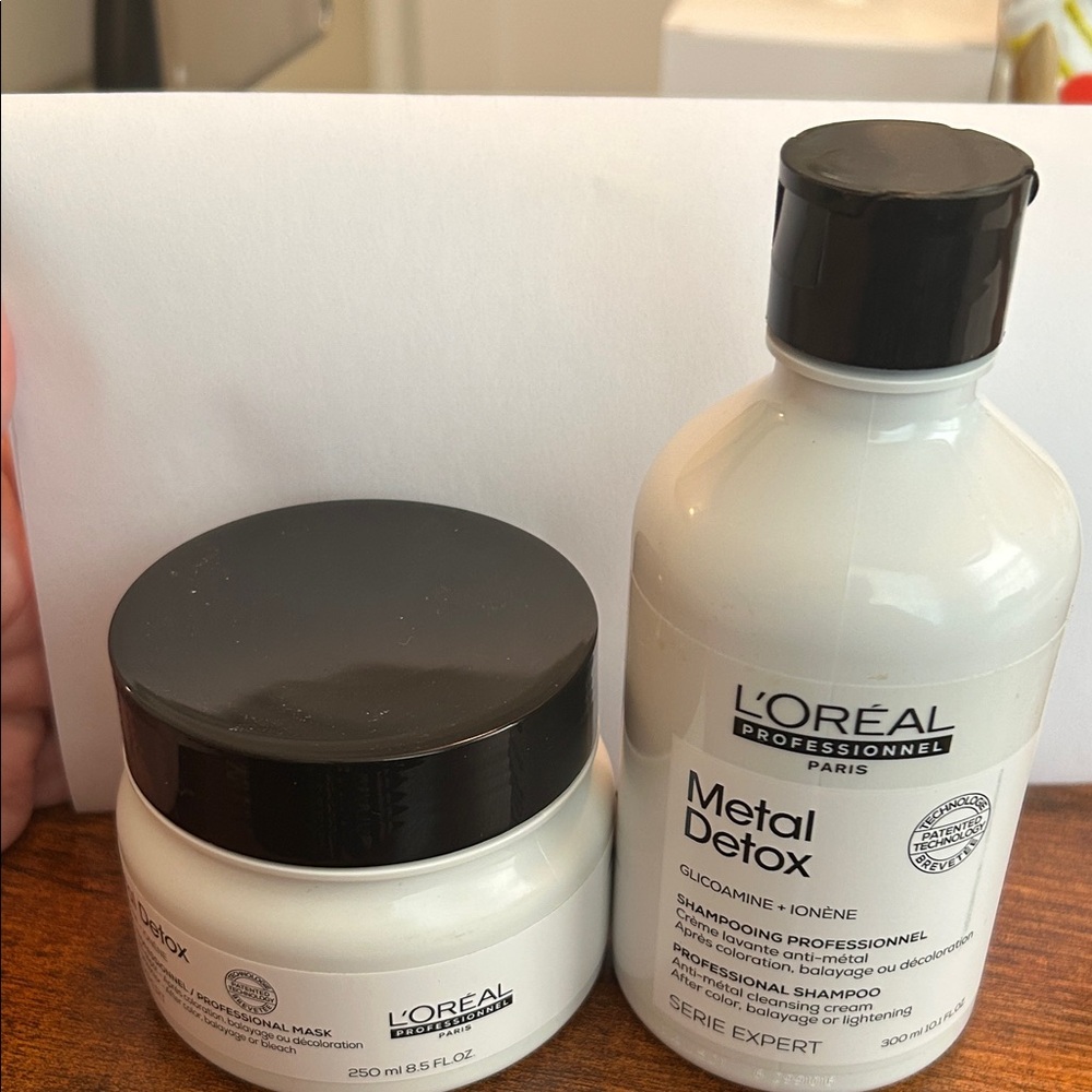 L'Oreal Metal Detox Shampoo and Mask - Black and White